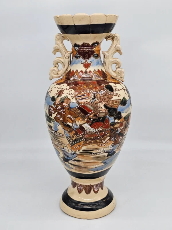 Duży Chiński wazon ceramiczny – ręcznie malowany, reliefowy, unikatowy