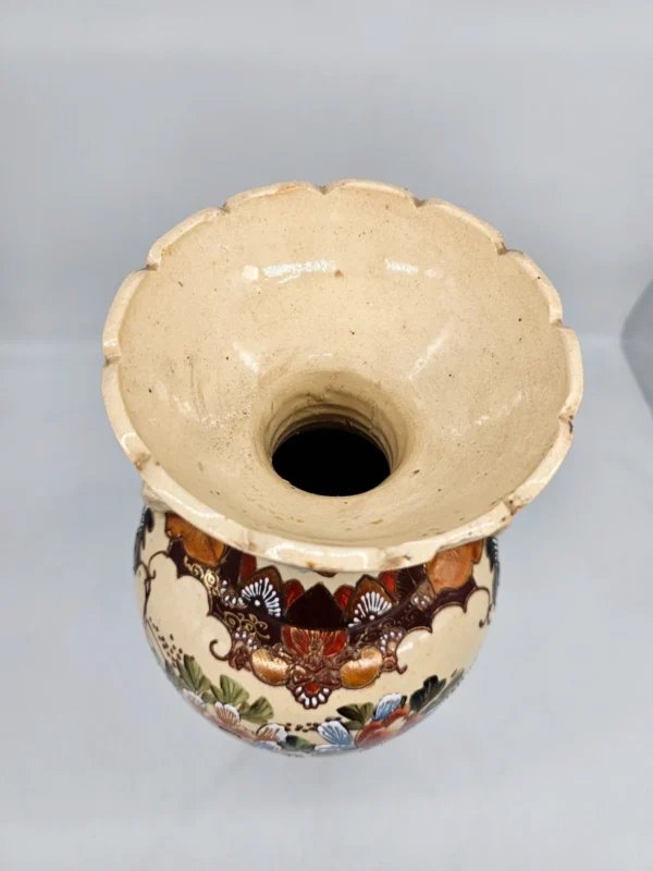 Duży Chiński wazon ceramiczny – ręcznie malowany, reliefowy, unikatowy