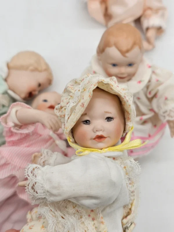 Zestaw porcelanowych lalek kolekcjonerskich Yolanda Dolls – unikatowe rękodzieło