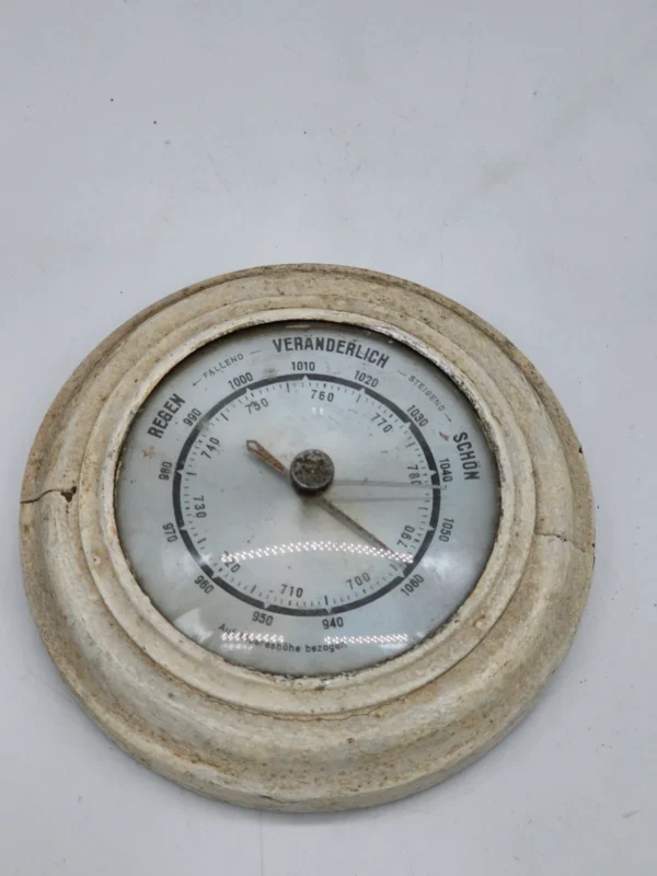 Zabytkowy barometr ścienny – średnica 15 cm