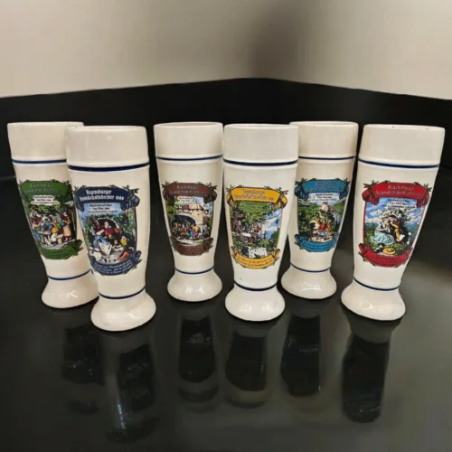 Zestaw 7 kolekcjonerskich kufli ceramicznych Regensburger Freundschaftsbecher – 0,5 L