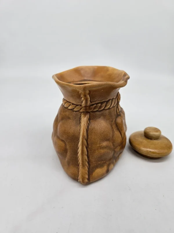 Ceramiczny pojemnik na kawę w kształcie worka – 16x12 cm, sygnowany