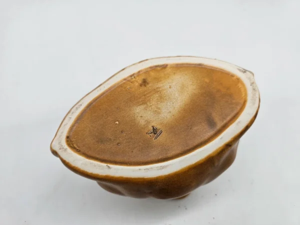 Ceramiczny pojemnik na kawę w kształcie worka – 16x12 cm, sygnowany