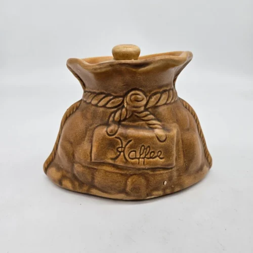 Ceramiczny pojemnik na kawę w kształcie worka – 16x12 cm, sygnowany