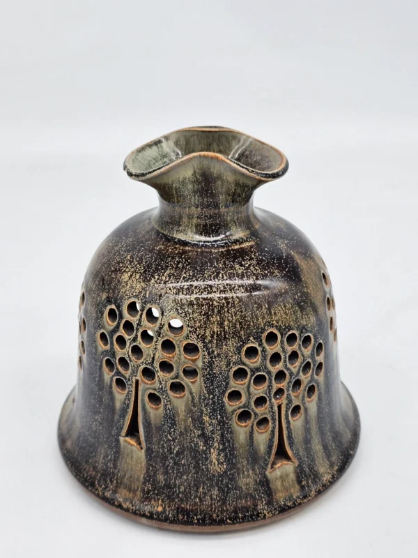 Ceramiczny kominek do aromaterapii / świecznik ażurowy – rękodzieło
