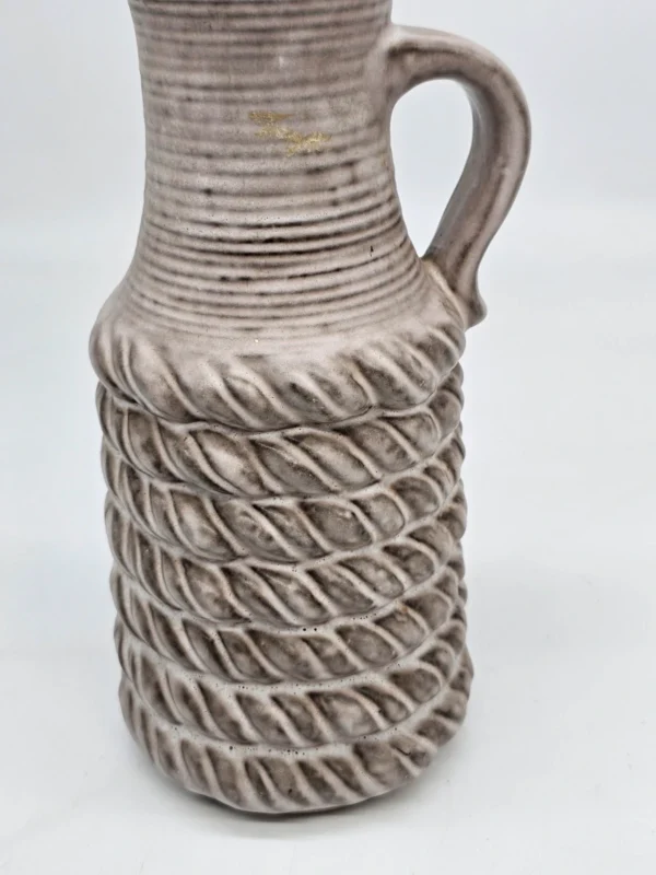 Wazon ceramiczny z uchwytem – styl vintage, faktura sznura