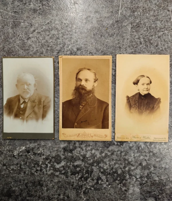 Zestaw 3 fotografii typu Carte de visite z Berlina (ok. 1870–1900)