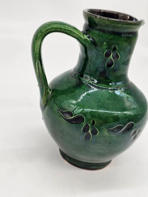 Dzbanek ceramiczny zielony z ażurowym wzorem – 17 cm