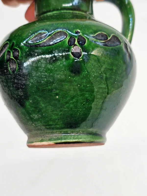 Dzbanek ceramiczny zielony z ażurowym wzorem – 17 cm