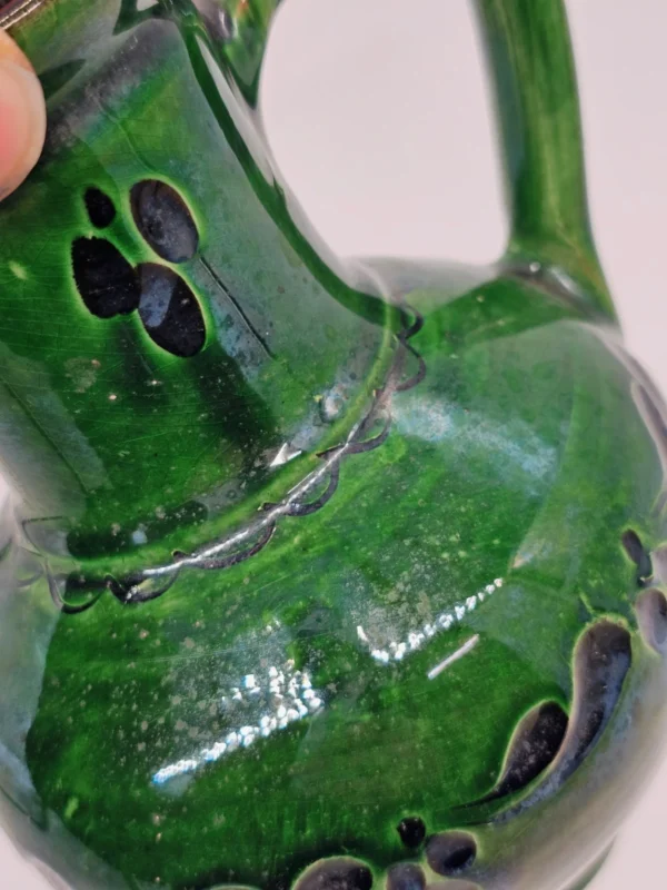 Dzbanek ceramiczny zielony z ażurowym wzorem – 17 cm