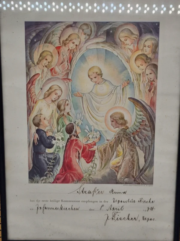 Grafika komunijna „Anioły i Dzieci” z 1934 r. w czarnej ramie – 30 × 40 cm