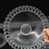 Komplet 8 szklanych talerzy deserowych z ażurowym rantem – vintage, średnica 20 cm