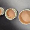 Komplet ceramicznych osłonek na doniczki – zestaw 3 sztuki, dekor kwiatowy