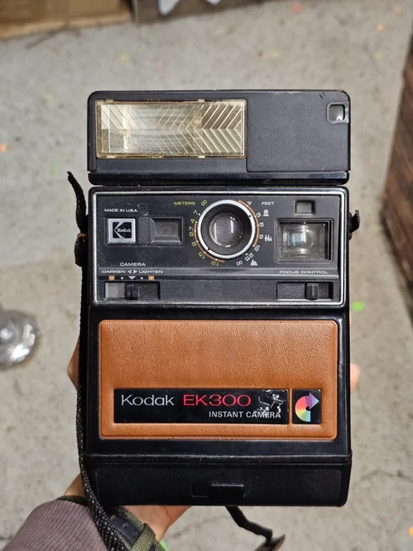 Aparat natychmiastowy Kodak EK300 – Made in USA – vintage retro