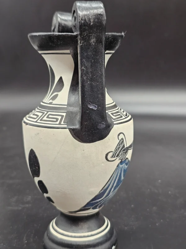 Grecka waza dekoracyjna – styl czarnofigurowy, 21 cm, ręcznie malowana