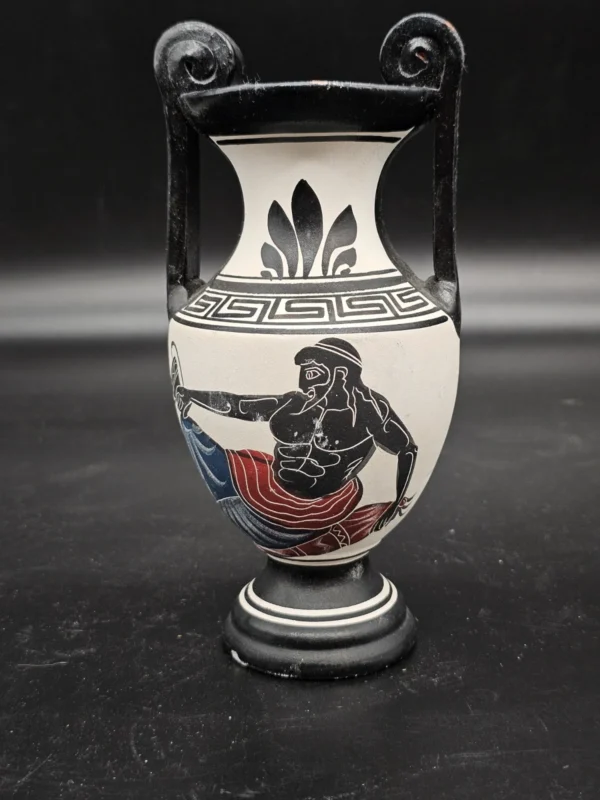 Grecka waza dekoracyjna – styl czarnofigurowy, 21 cm, ręcznie malowana