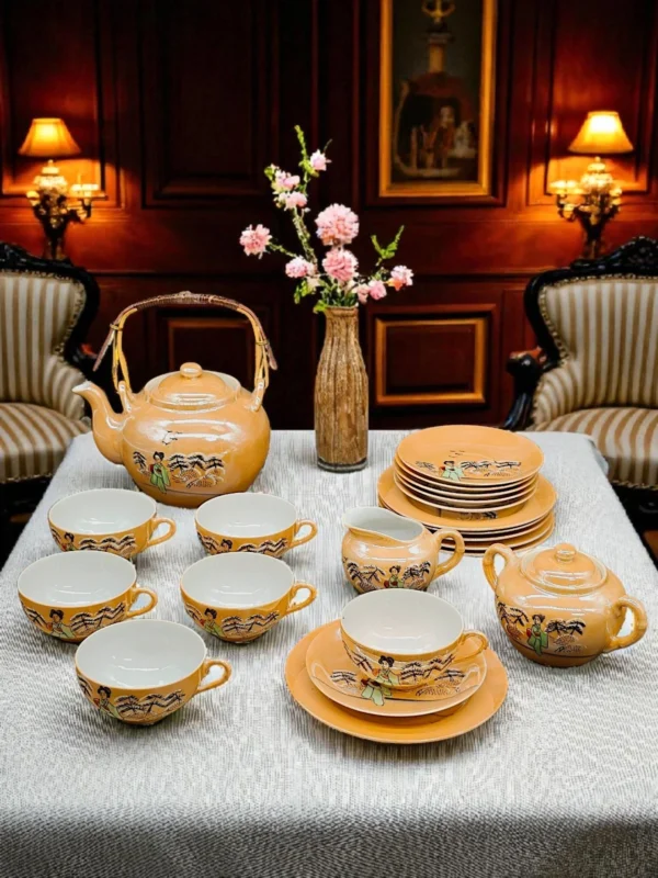 Komplet japońskiej porcelany – 21-elementowy zestaw herbaciano-kawowy z motywem gejszy, 6-osobowy