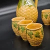 Zestaw ceramiczny dzban + 6 kubeczków – styl rustykalny, wytłaczane winogrona i liście winorośli