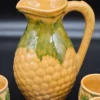 Zestaw ceramiczny dzban + 6 kubeczków – styl rustykalny, wytłaczane winogrona i liście winorośli
