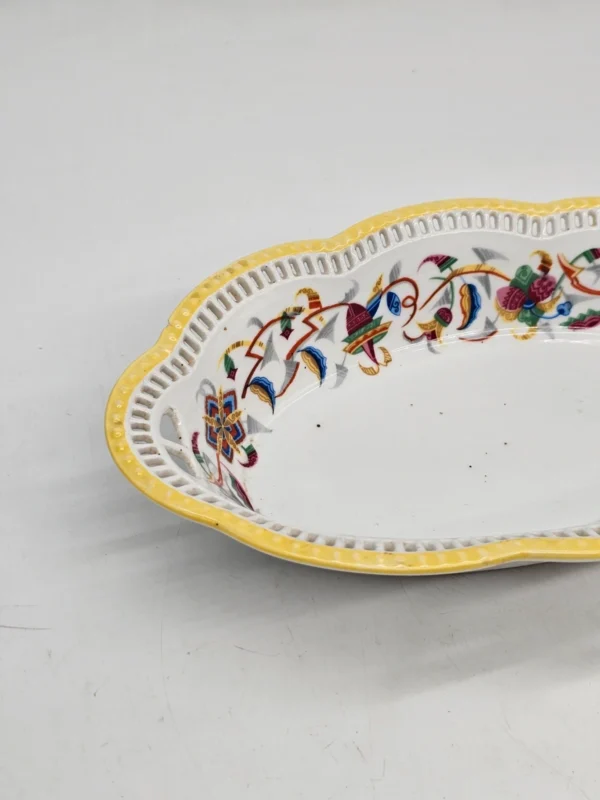 Owalna misa Schumann Bavaria – porcelana bawarska, ręcznie zdobiona, ażurowy brzeg