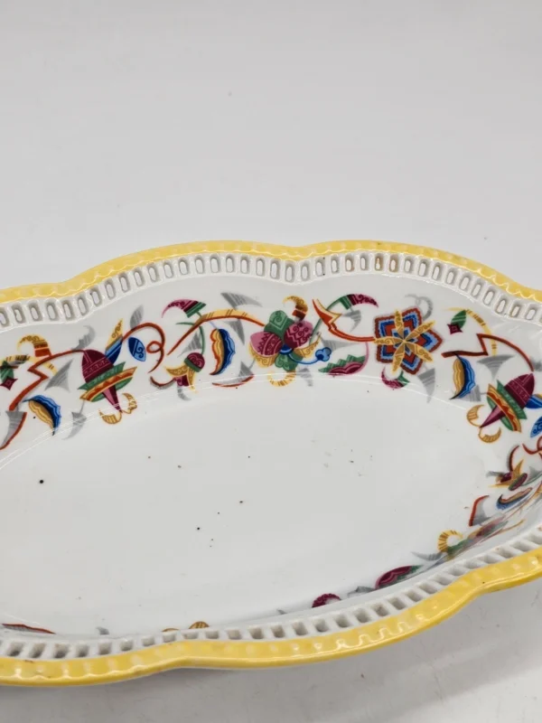 Owalna misa Schumann Bavaria – porcelana bawarska, ręcznie zdobiona, ażurowy brzeg