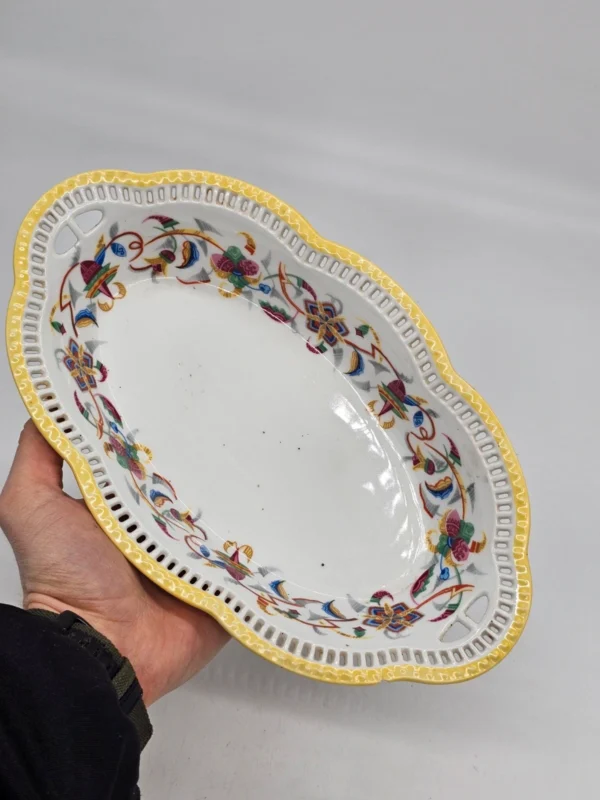 Owalna misa Schumann Bavaria – porcelana bawarska, ręcznie zdobiona, ażurowy brzeg