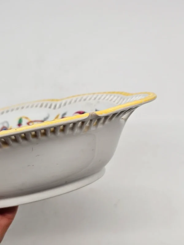 Owalna misa Schumann Bavaria – porcelana bawarska, ręcznie zdobiona, ażurowy brzeg