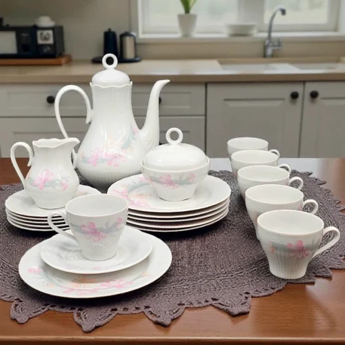 Porcelanowy serwis kawowy Jlmenau Graf von Henneberg – Nrd, lata 70/80. 6 osób