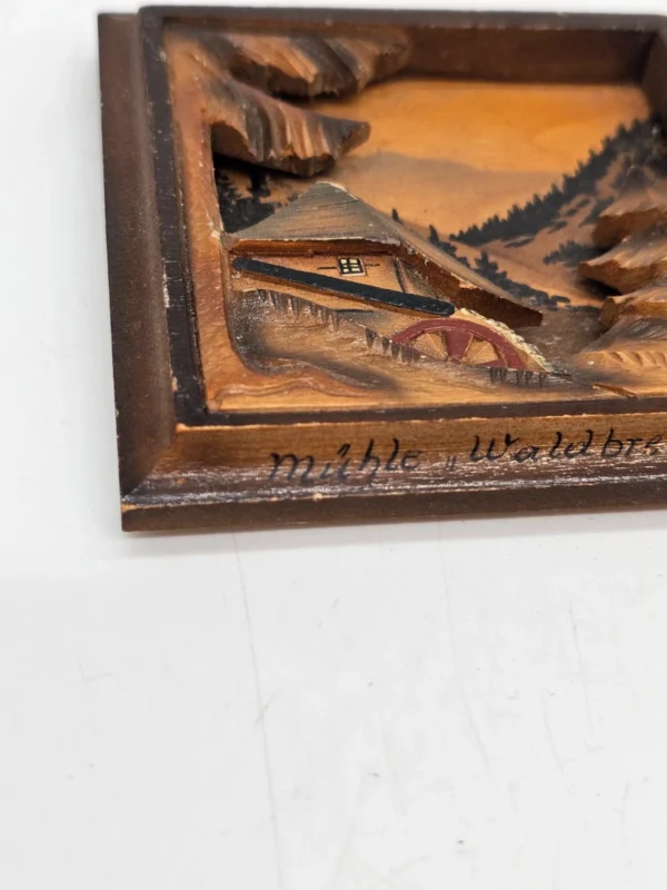 płaskorzeźba „Mühle Waldbreitbach” ręcznie rzeźbiona, 10×10 cm, Niemcy