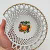 Koszyk porcelanowy w stylu plecionki z motywem owoców – Cluj Napoca, Rumunia, lata 70-80.