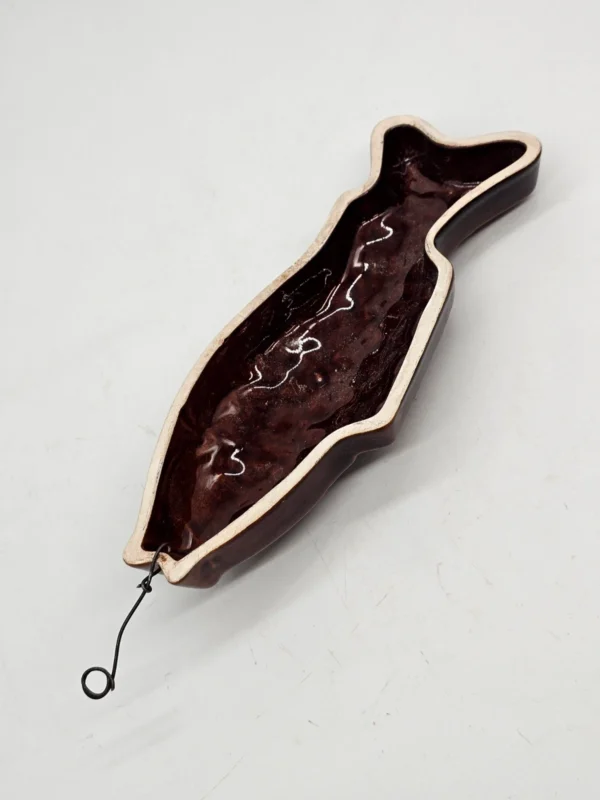 Ceramiczna forma w kształcie ryby – brązowa glazura, 25 cm