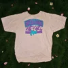 Koszulka A Bathing Ape (BAPE) różowa z fioletowo-turkusowym nadrukiem, rozmiar L