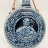 Duża, ozdobna manierka ceramiczna w odcieniach błękitu