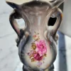 Zestaw dwóch porcelanowych wazonów – dekoracje stołowe i ozdobne.