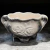 Zestaw dwóch porcelanowych wazonów – dekoracje stołowe i ozdobne.