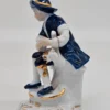Porcelanowa figurka – arystokrata w stylu rococo