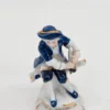 Porcelanowa figurka – arystokrata w stylu rococo