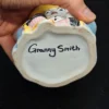 Figurka ceramiczna Granny Smith – kufel/pojemnik dekoracyjny