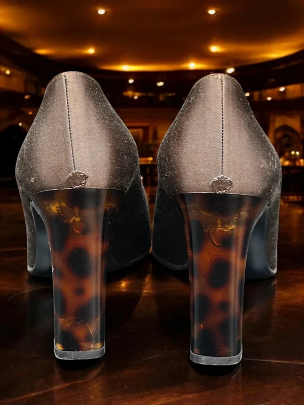 Szpilki Gianni Versace Couture z lat 90. brązowy aksamit, r. 37.5 (wkładka 25.5 cm)