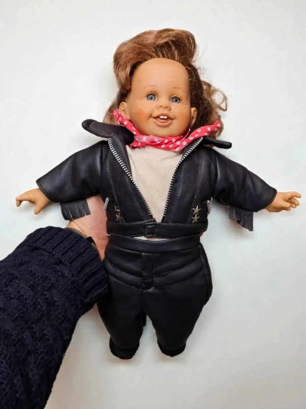 Lalka kolekcjonerska Isa Maria Collection – skórzany strój, lata 90.