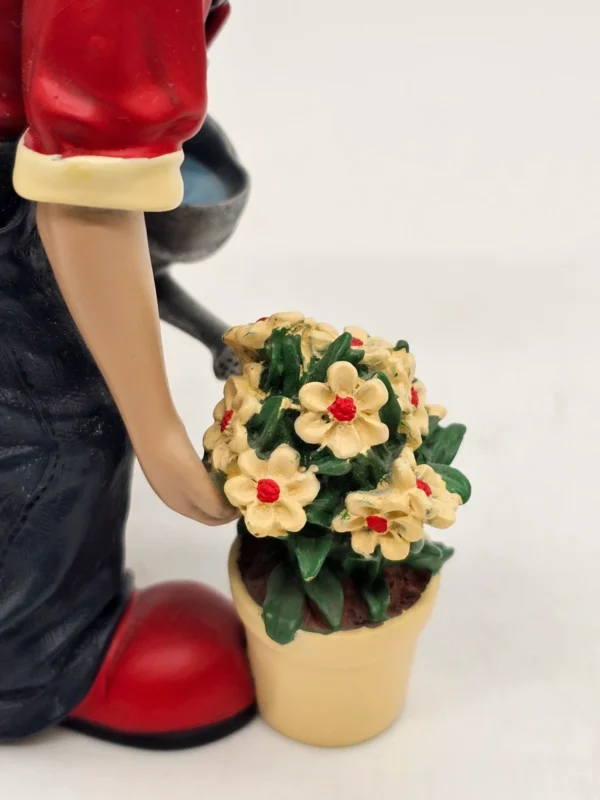 Gilde Clowns – Fridolin 2006, figurka ogrodnika z konewką i kwiatami, 14 cm