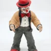 Gilde Clowns – figurka stojącego klauna w beżowej marynarce – 21 cm