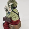 Gilde Clowns figurka „z bukietem za plecami” 11 cm