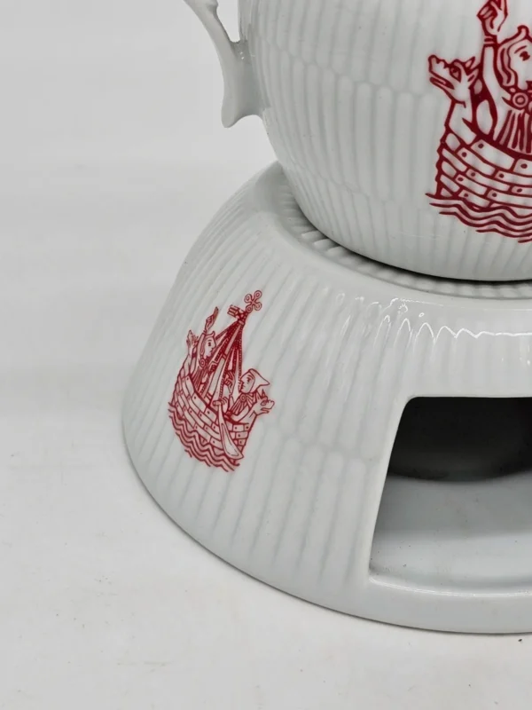 Zabytkowy porcelanowy dzbanek z podgrzewaczem Wallendorf 1764