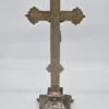 Stary krucyfiks ołtarzowy z postumentem – metal, ok. 40 cm