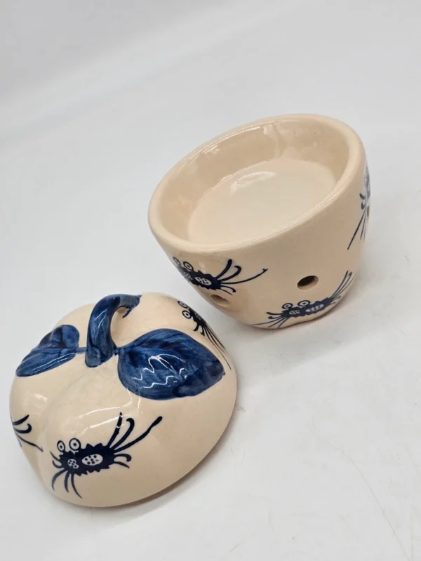 Ceramiczny podgrzewacz / aromapiecek z pokrywką, ręczne kobaltowe zdobienie