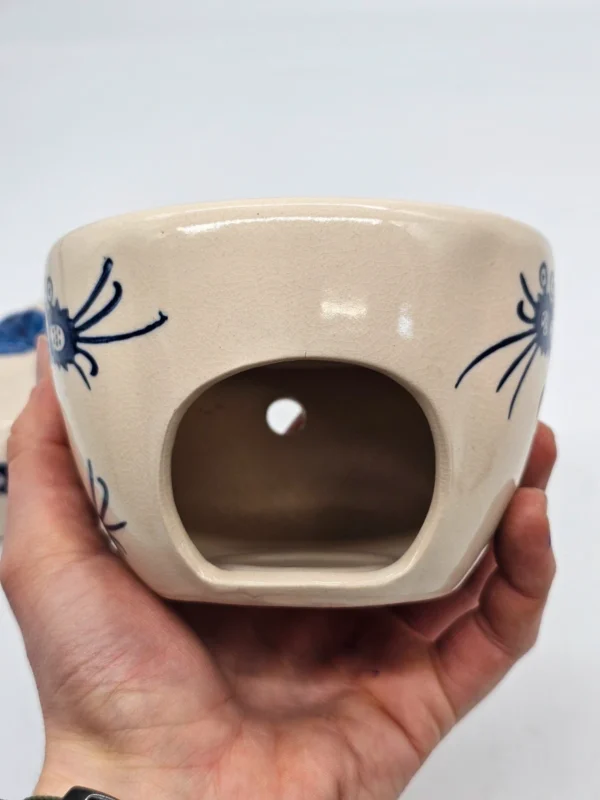Ceramiczny podgrzewacz / aromapiecek z pokrywką, ręczne kobaltowe zdobienie