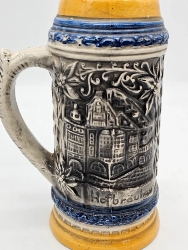 Duży ceramiczny kufel piwny reliefowy Hofbräuhaus München 1,5 L
