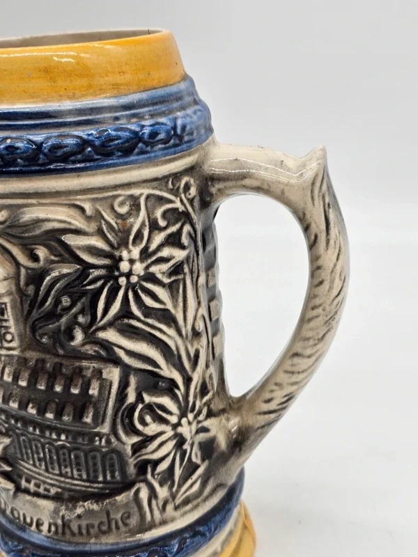 Duży ceramiczny kufel piwny reliefowy Hofbräuhaus München 1,5 L