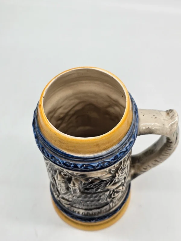 Duży ceramiczny kufel piwny reliefowy Hofbräuhaus München 1,5 L